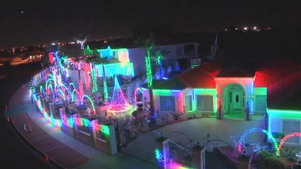 6 BEST CHRISTMAS LIGHT DISPLAYS EVER!!!