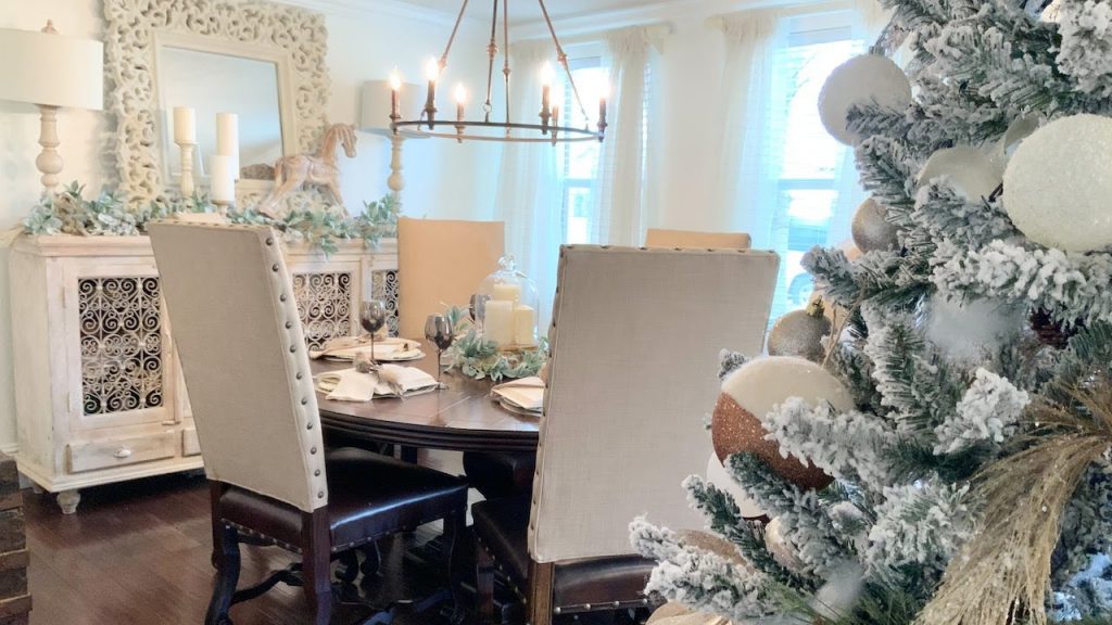 Christmas Decorating Ideas 2020 Tables Decor | Christmas Tablescape Idea