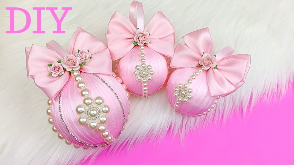 Christmas Tree Ornaments Tutorial // DIY Glam Christmas Ornaments // Girly Pink Christmas Decoration