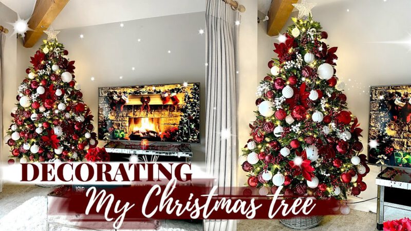DECORATING MY CHRISTMAS TREE 2020! | Traditional Burgundy, Red & White theme