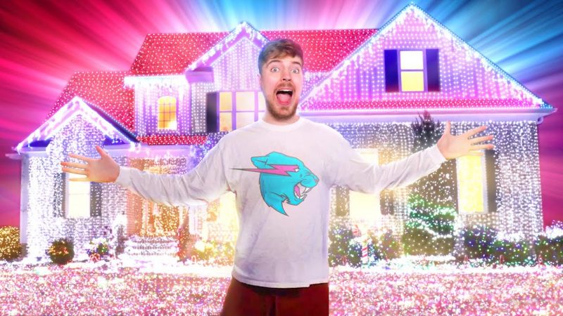 I Put 1,000,000 Christmas Lights On A House (World Record)