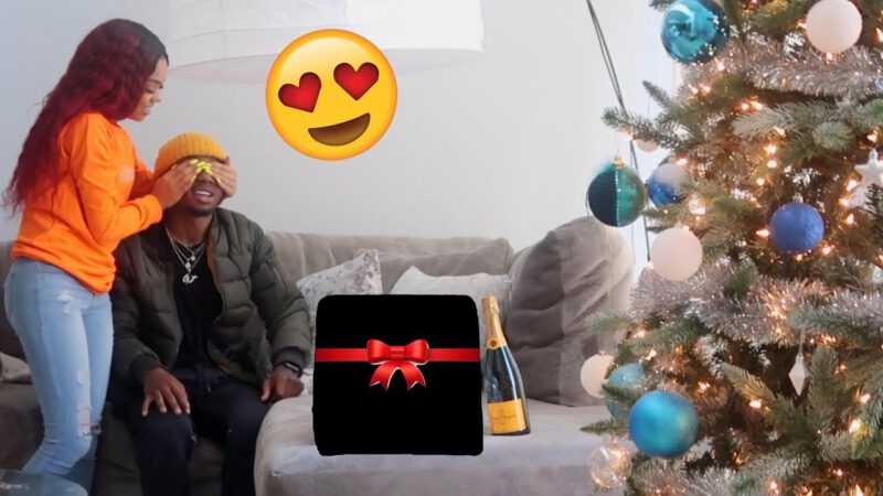 I SURPRISED MY BOYFRIEND WITH EARLY CHRISTMAS GIFTS!!!