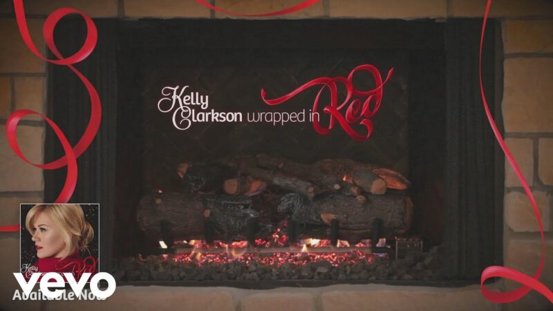 Kelly Clarkson – Blue Christmas (Kelly's "Wrapped In Red" Yule Log Series)